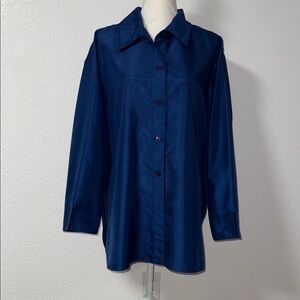 DRAPERS&DAMONS Women's Navy Blue shirt.